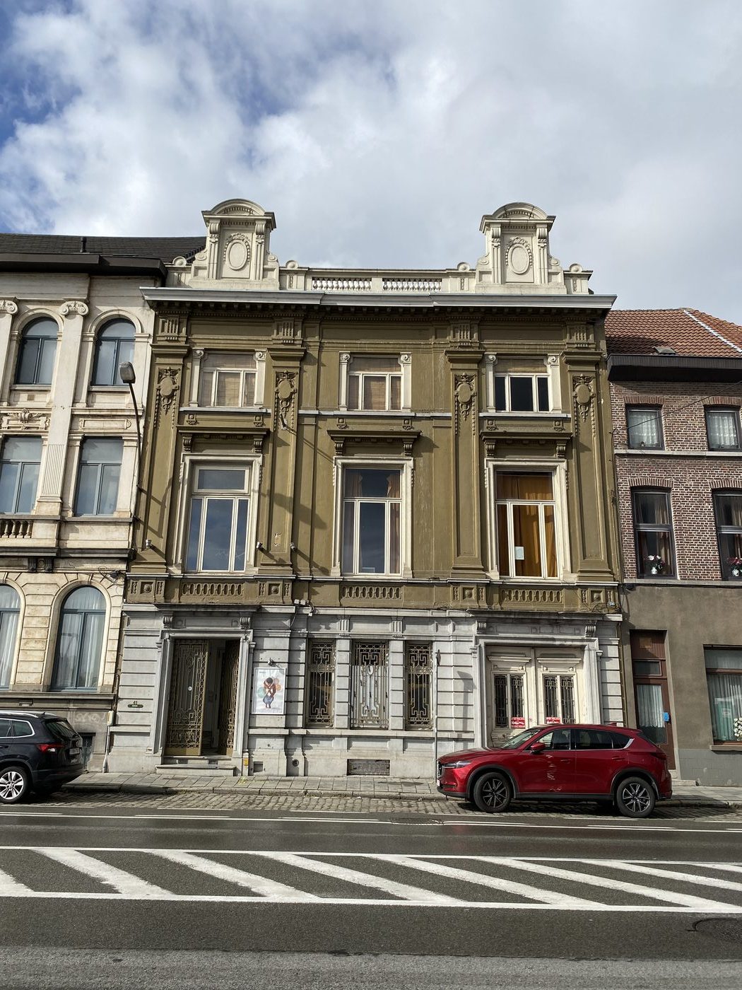The facade of Shoonya Dance Centre on Stapelplein in Ghent